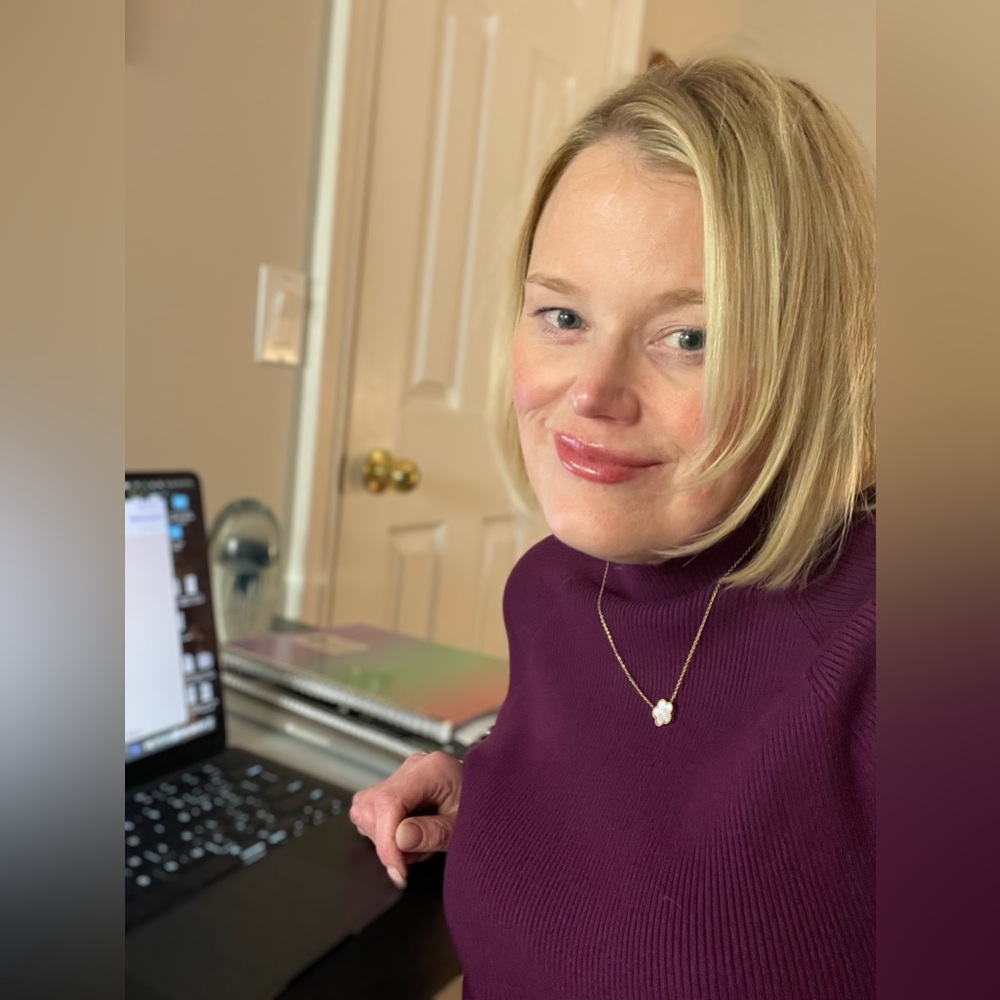 Meet your Posher, Moira